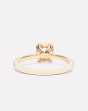 Load image into Gallery viewer, Noisette Ring – Round Brilliant Cut
